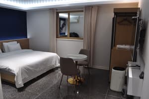 thumbnail: Room