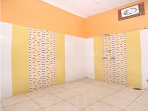 thumbnail: Bathroom shower