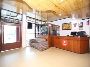 thumbnail: Interior entrance