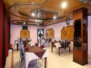 thumbnail: Restaurant