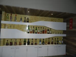 thumbnail: Bar (on property)