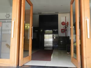 thumbnail: Interior entrance