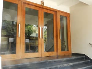 thumbnail: Interior entrance