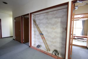thumbnail: Interior detail