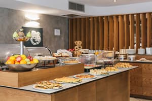 thumbnail: Restaurant