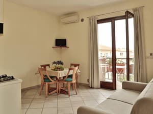 thumbnail: General view