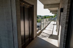 thumbnail: Exterior