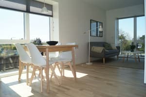 thumbnail: In-room dining