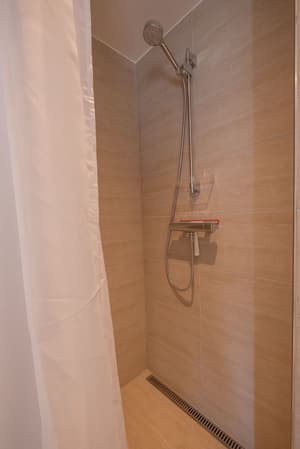 thumbnail: Bathroom shower