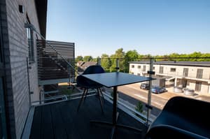 thumbnail: Balcony