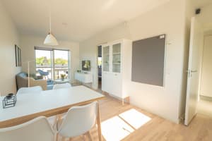 thumbnail: In-room dining