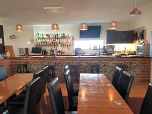 thumbnail: Bar (on property)