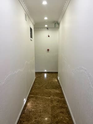 thumbnail: Hallway
