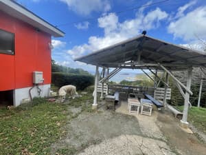 thumbnail: Exterior