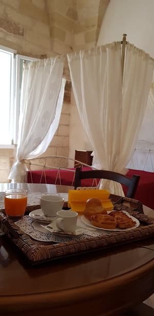 thumbnail: In-room dining