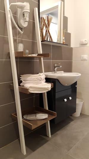 thumbnail: Bathroom sink