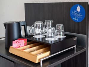 thumbnail: Bar (on property)
