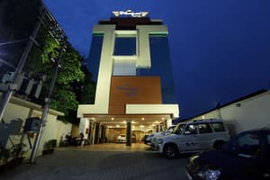 thumbnail: Front of property - evening/night