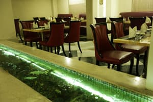 thumbnail: Dining