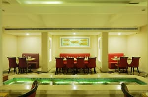 thumbnail: Dining