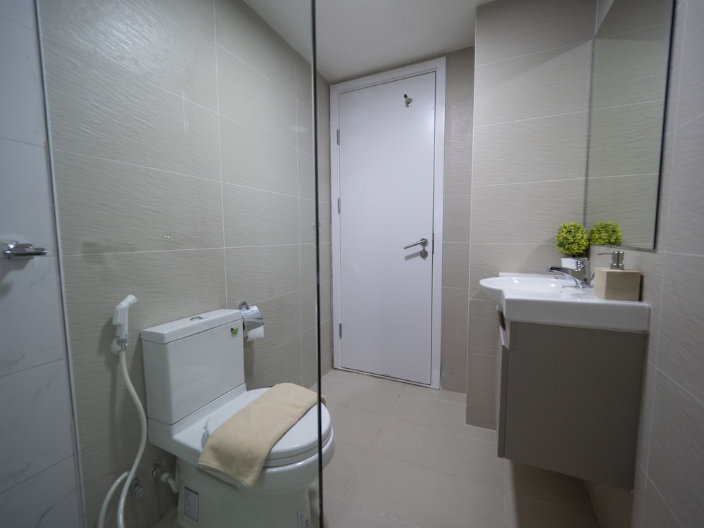 Bathroom shower