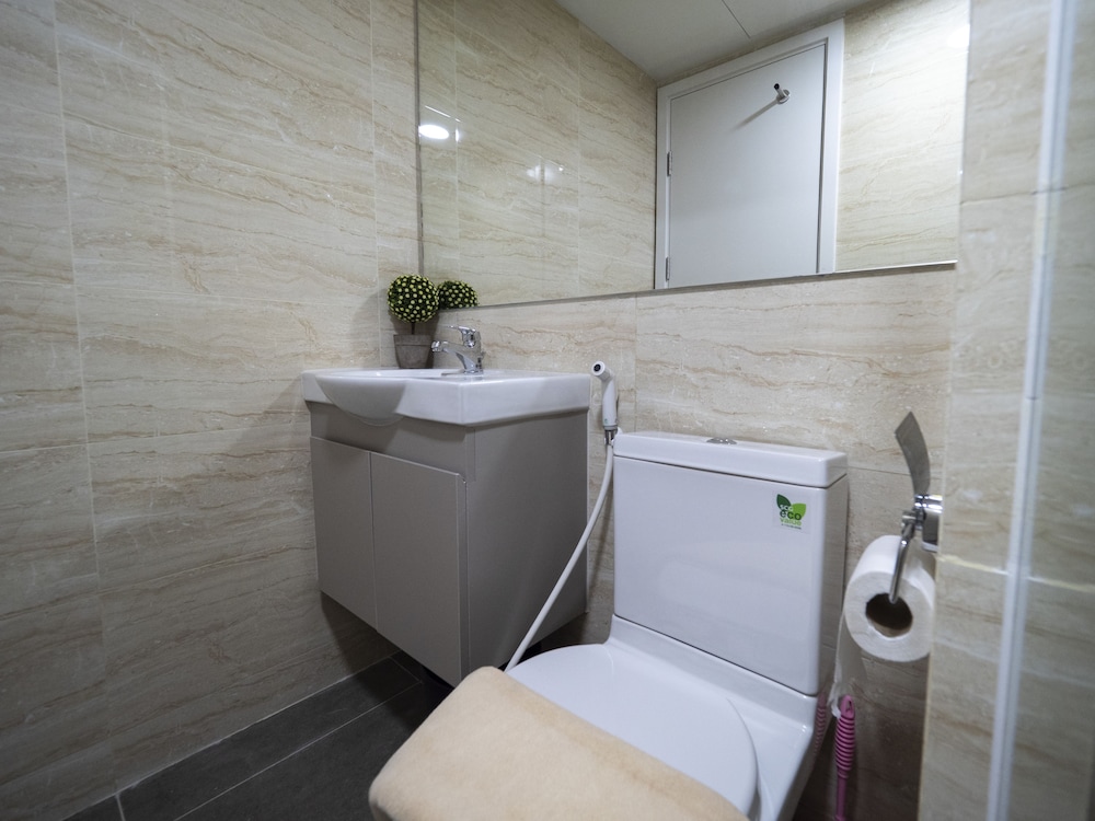 Bathroom shower