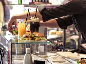 thumbnail: Restaurant