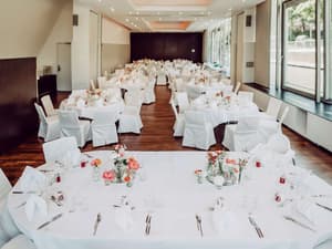 thumbnail: Banquet hall
