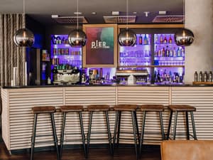 thumbnail: Bar (on property)