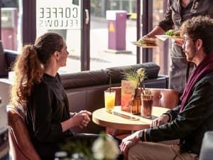 thumbnail: Bar (on property)