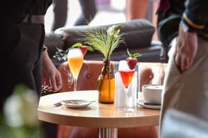 thumbnail: Bar (on property)