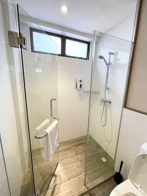 thumbnail: Bathroom