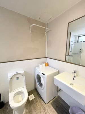 thumbnail: Bathroom