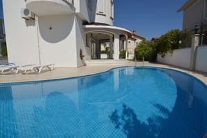 thumbnail: Outdoor pool
