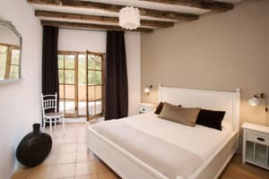 thumbnail: Interior