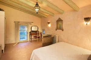 thumbnail: Interior