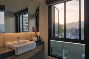 thumbnail: Bathroom amenities