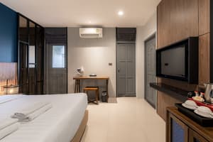 thumbnail: Room