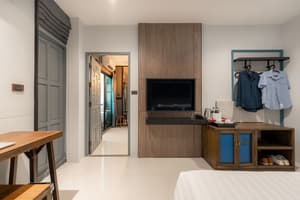 thumbnail: Room