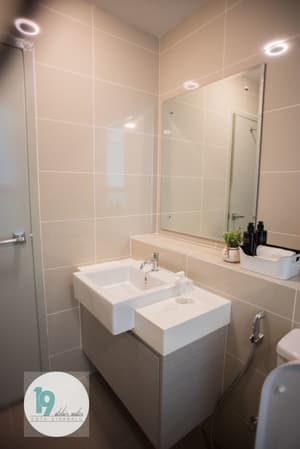 thumbnail: Bathroom sink