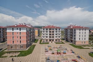 thumbnail: Front of property