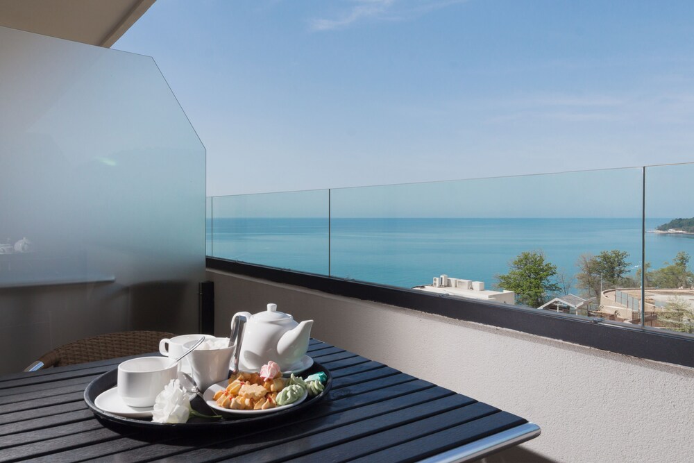 Beach/ocean view