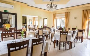 thumbnail: Restaurant