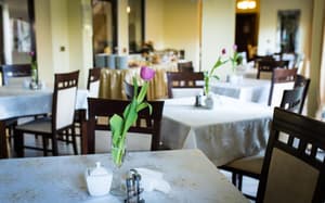 thumbnail: Restaurant