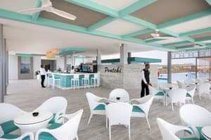 thumbnail: Bar (on property)