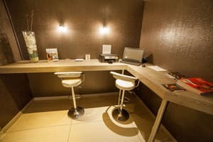 thumbnail: Business center