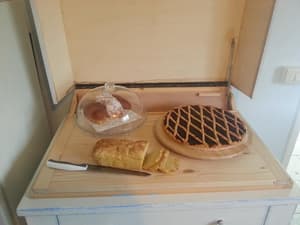 thumbnail: In-room dining