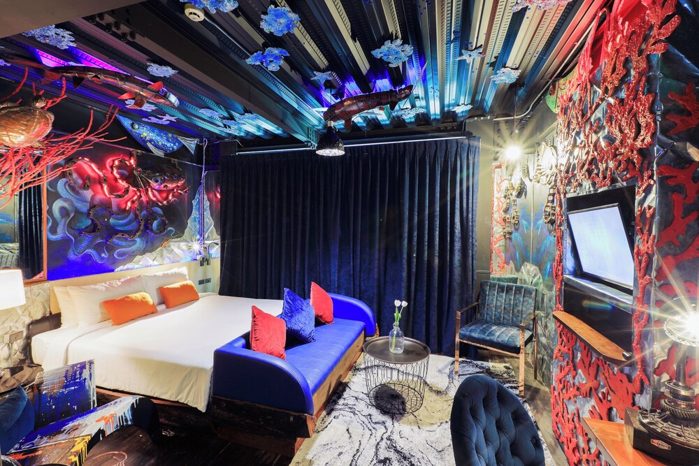 Room amenity