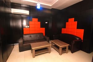 thumbnail: Bar (on property)