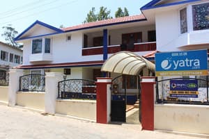 thumbnail: Property entrance
